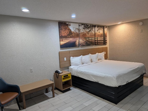 Days Inn by Wyndham Arcadia image 2