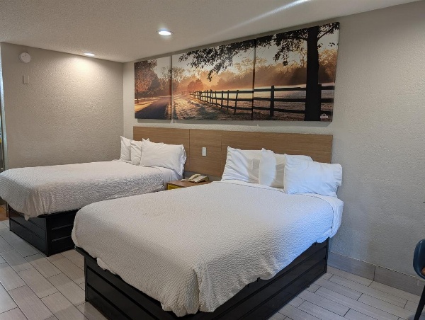 Days Inn by Wyndham Arcadia image 6